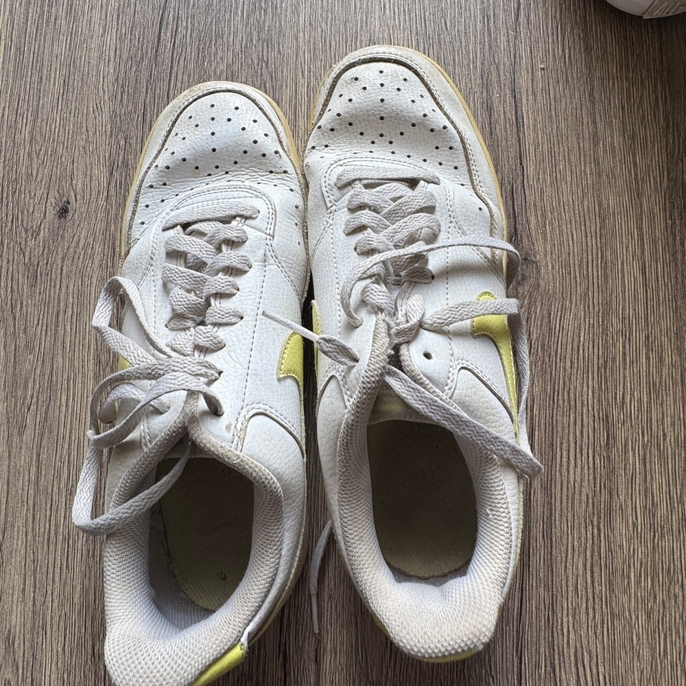 Nike Beige and Cream Sneakers